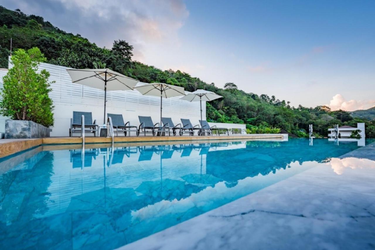 Lullabella Hotel Patong Bagian luar foto