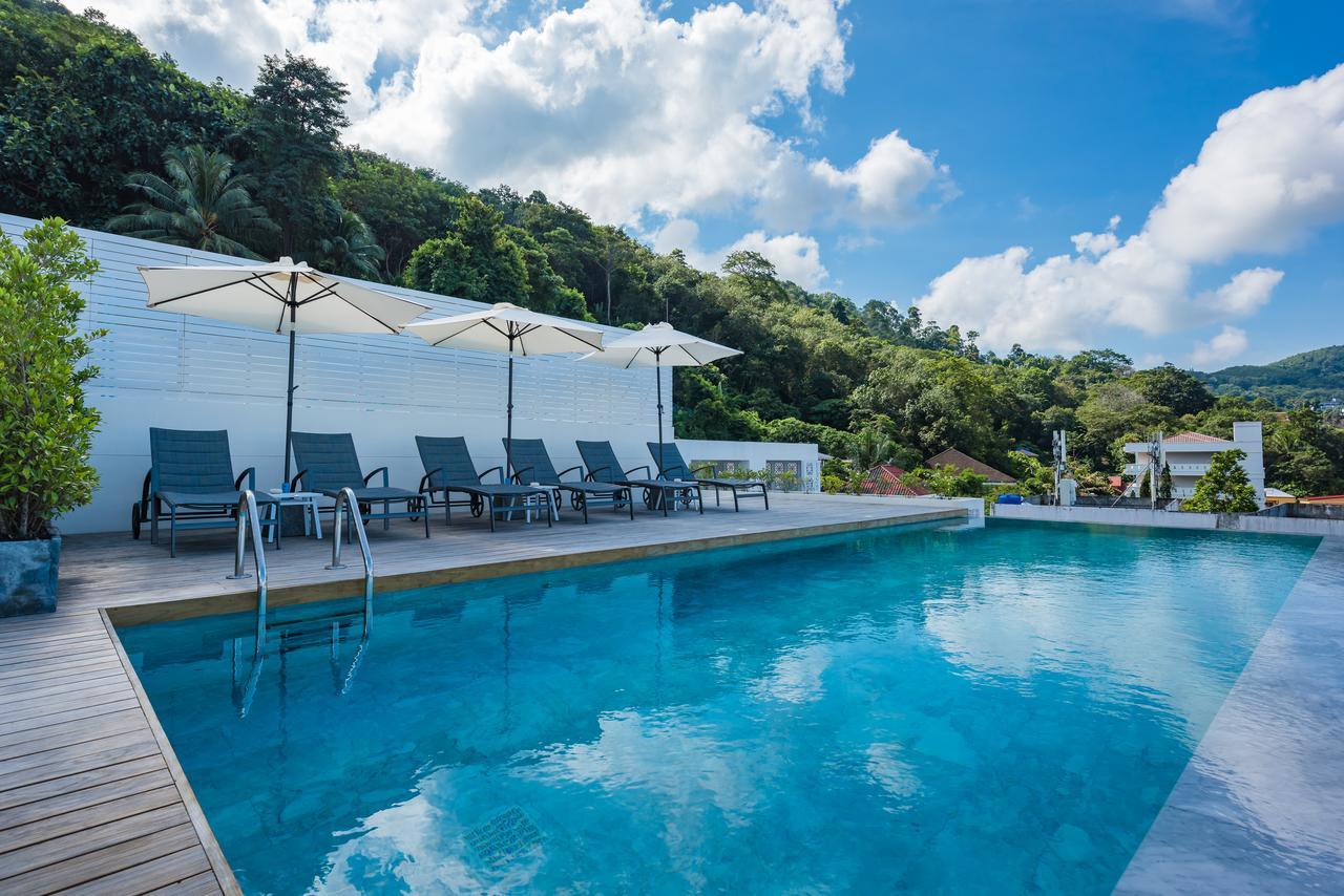 Lullabella Hotel Patong Bagian luar foto