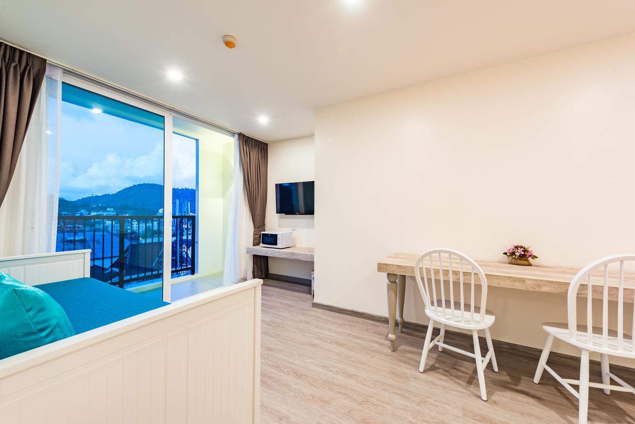 Lullabella Hotel Patong Bagian luar foto